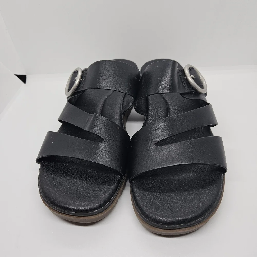 bareTraps black faux leather Romeo sandals size 7.5M